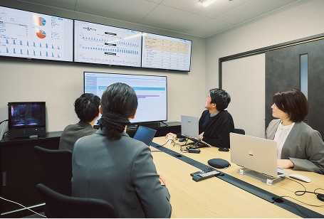 写真：コマンドセンターの様子